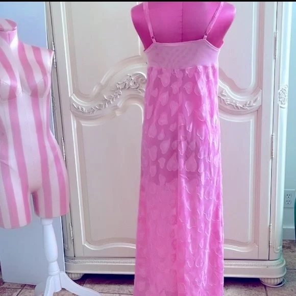 Victoria’s Secret Vintage Pink Hearts Gown Miracle Underwire/Push-up Bra Front - Picture 10 of 10